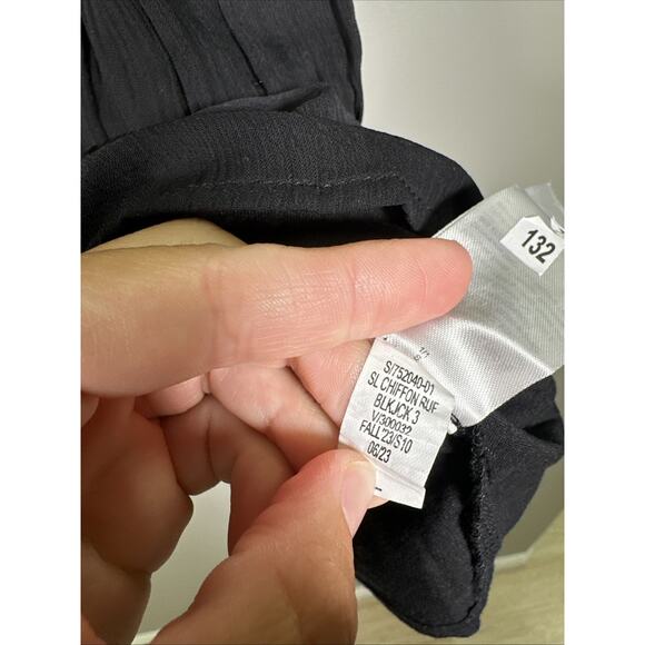 Old Navy Ruffle Strap Cami Tank Women’s S Black Baby Top Chiffon‎ Preppy - Picture 5 of 7